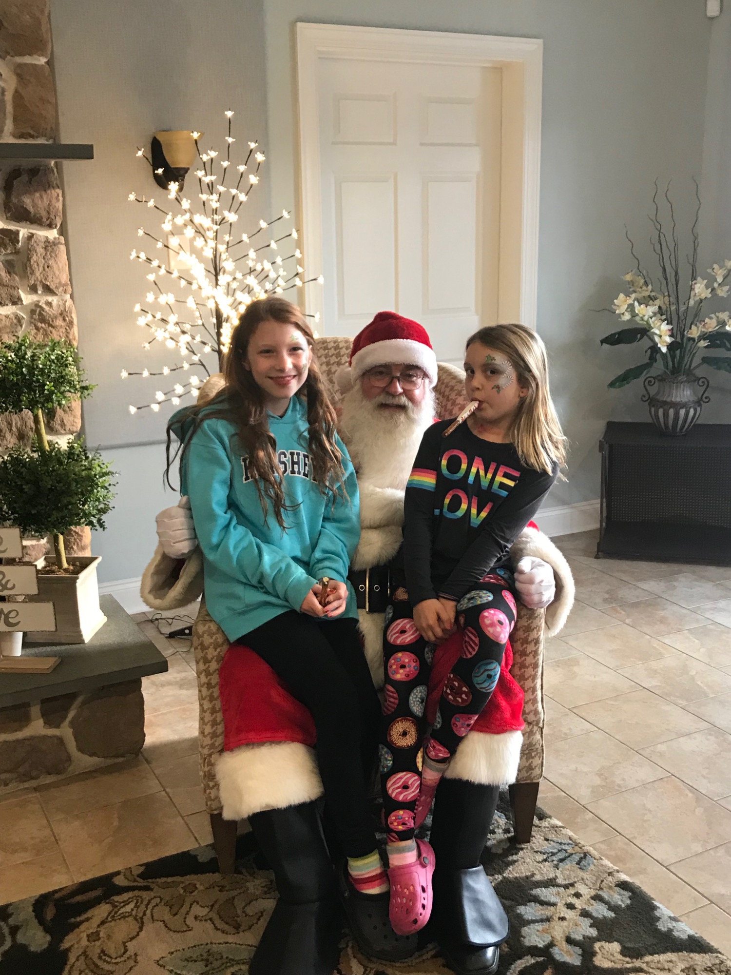 2018-12-08-neighborhood-santa photo
